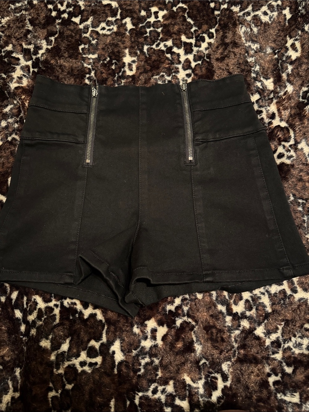 ⚡️🖤⚡️Material Girl High-Waist Black Shorts with Dual Front Zippers